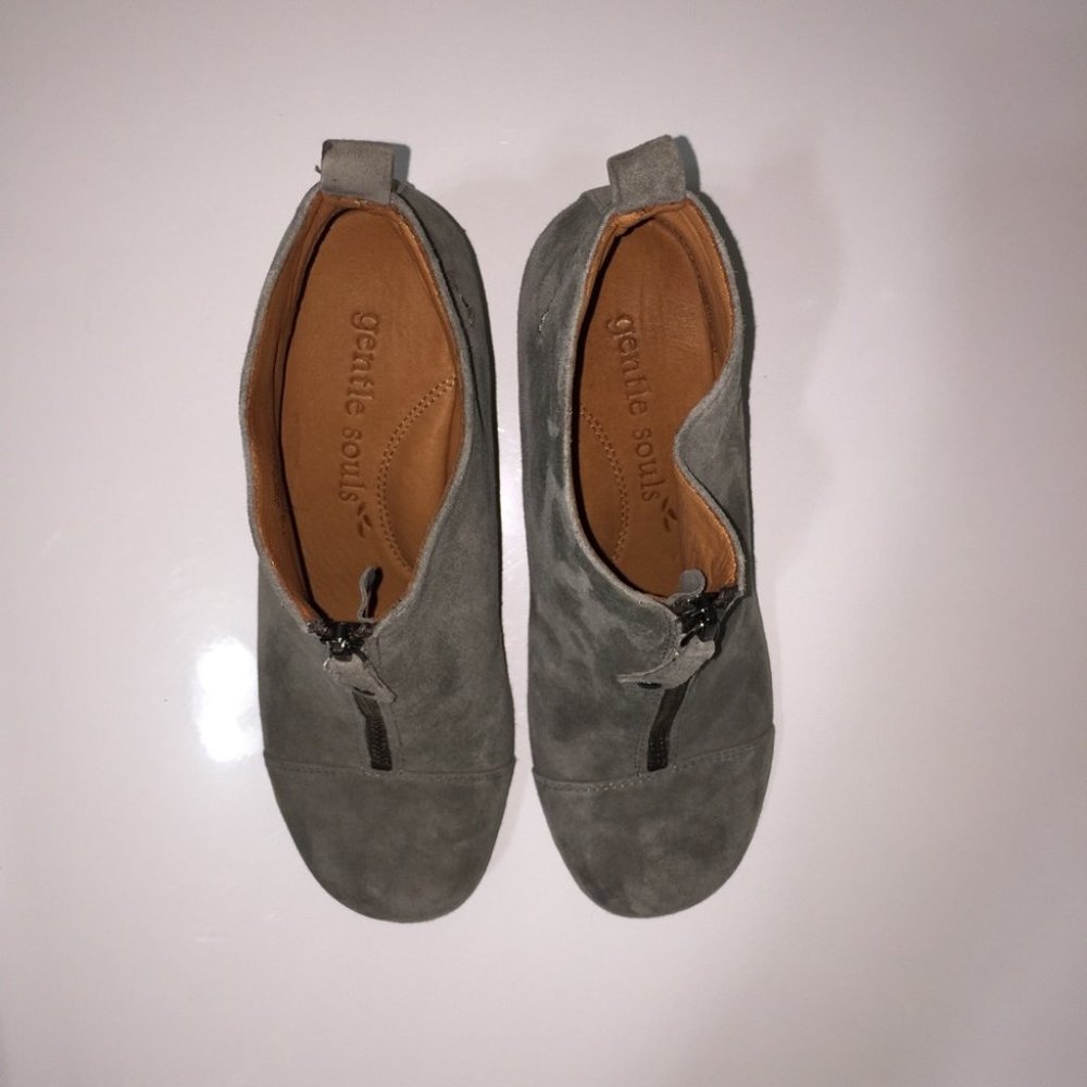 gentle souls suede Ankle Boot - Size 7